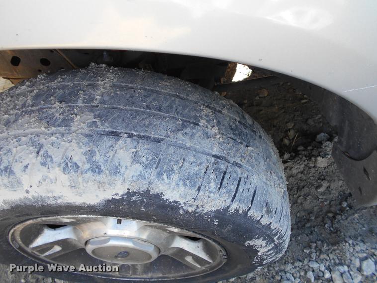 image for item AT9676 2001 Ford Explorer SUV