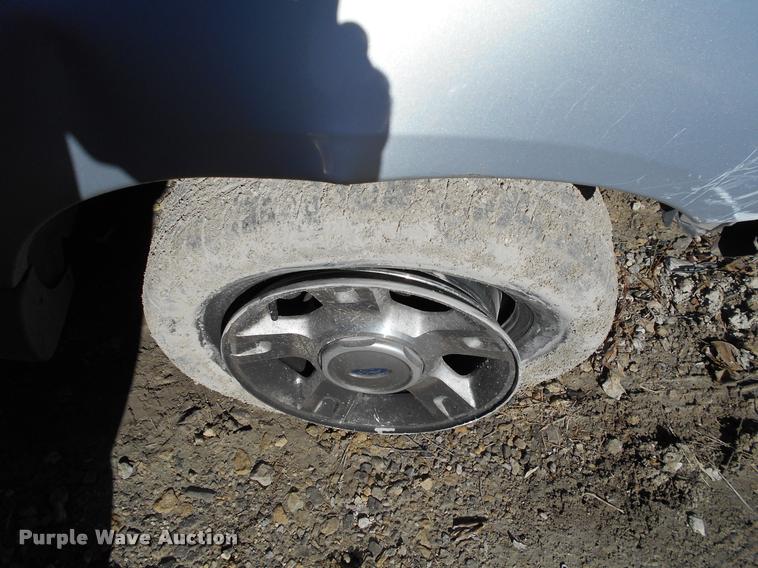 image for item AT9676 2001 Ford Explorer SUV