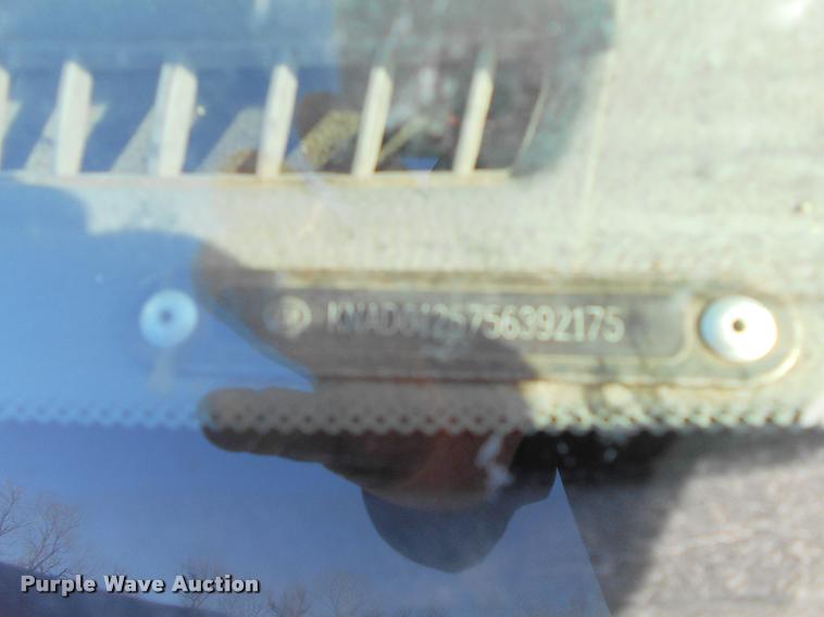 image for item AT9677 2005 Kia Rio