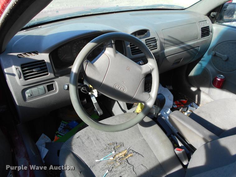 image for item AT9677 2005 Kia Rio