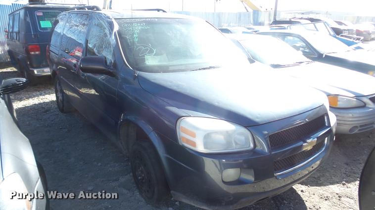 image for item AT9681 2005 Chevrolet Uplander van