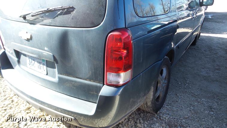 image for item AT9681 2005 Chevrolet Uplander van