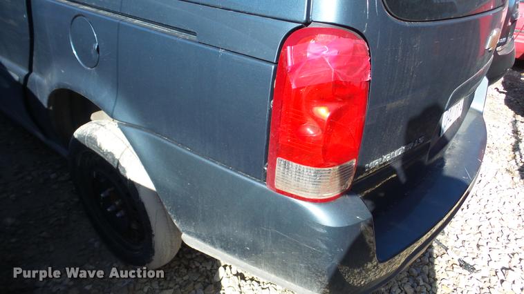 image for item AT9681 2005 Chevrolet Uplander van