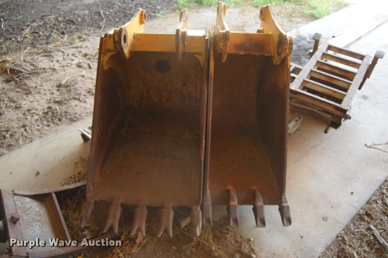 image for item BH9249 (2) excavator buckets