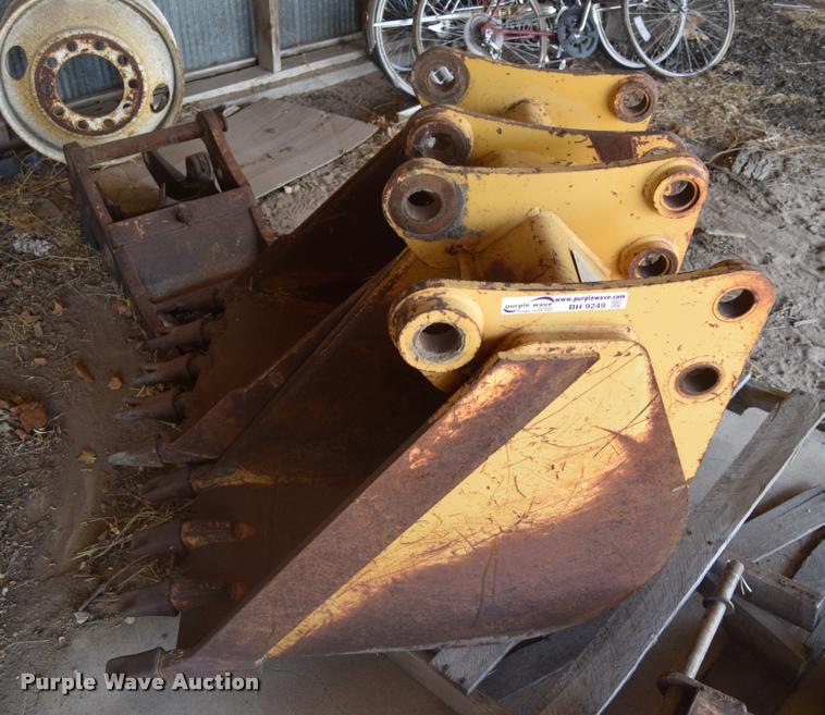 image for item BH9249 (2) excavator buckets