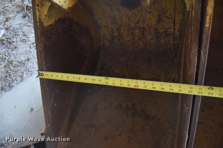 image for item BH9249 (2) excavator buckets