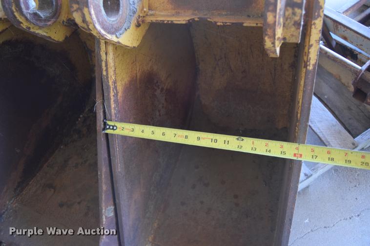image for item BH9249 (2) excavator buckets