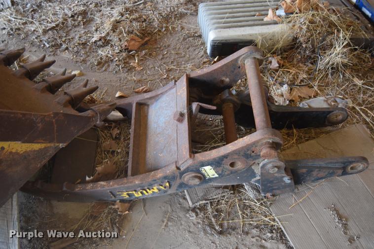image for item BH9249 (2) excavator buckets