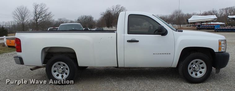 image for item BM9556 2012 Chevrolet Silverado 1500 pickup truck
