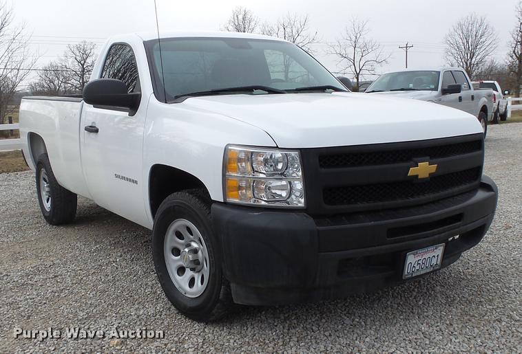 image for item BM9556 2012 Chevrolet Silverado 1500 pickup truck