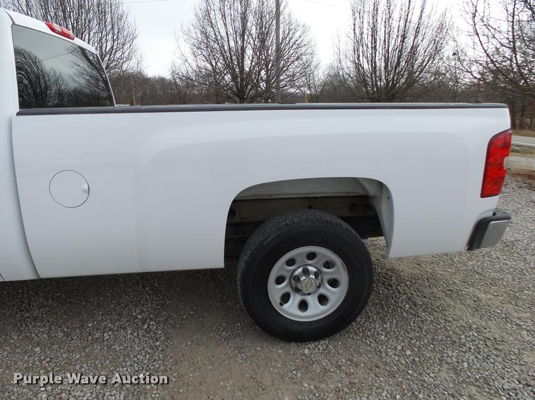 image for item BM9556 2012 Chevrolet Silverado 1500 pickup truck