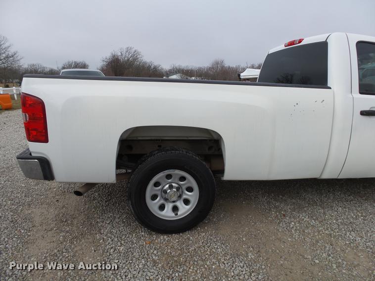 image for item BM9556 2012 Chevrolet Silverado 1500 pickup truck