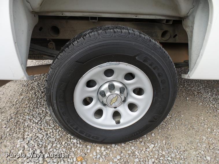 image for item BM9556 2012 Chevrolet Silverado 1500 pickup truck