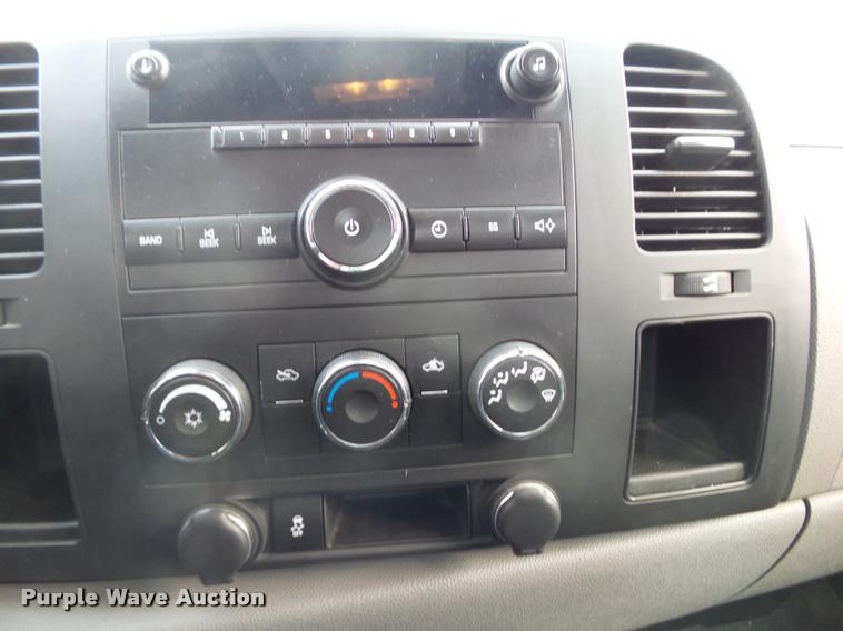 image for item BM9556 2012 Chevrolet Silverado 1500 pickup truck