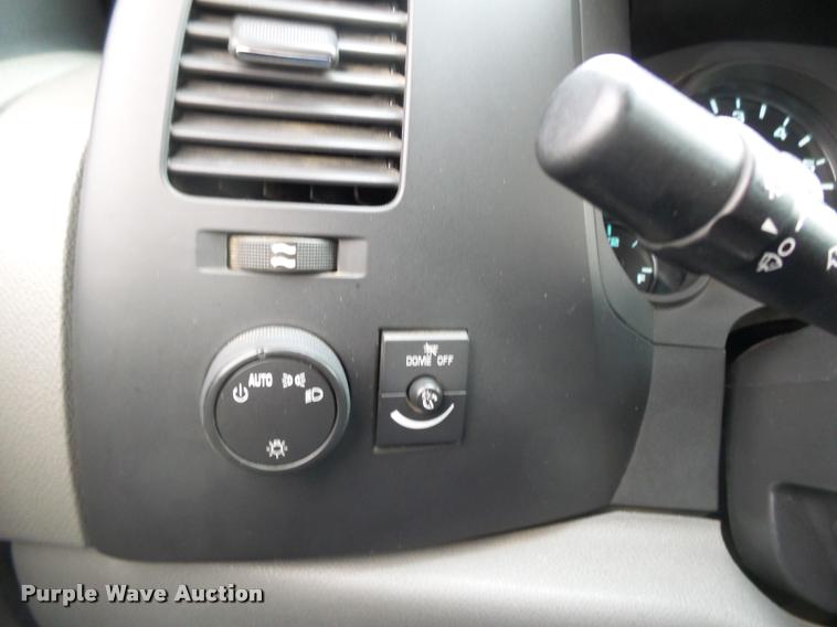 image for item BM9556 2012 Chevrolet Silverado 1500 pickup truck