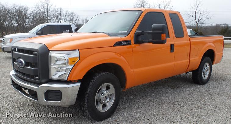 image for item BM9557 2011 Ford F250 Super Duty SuperCab pickup truck