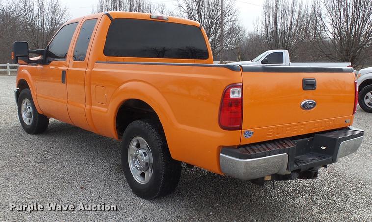 image for item BM9557 2011 Ford F250 Super Duty SuperCab pickup truck