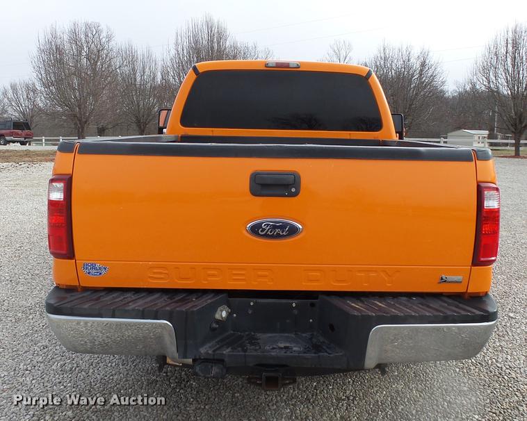 image for item BM9557 2011 Ford F250 Super Duty SuperCab pickup truck