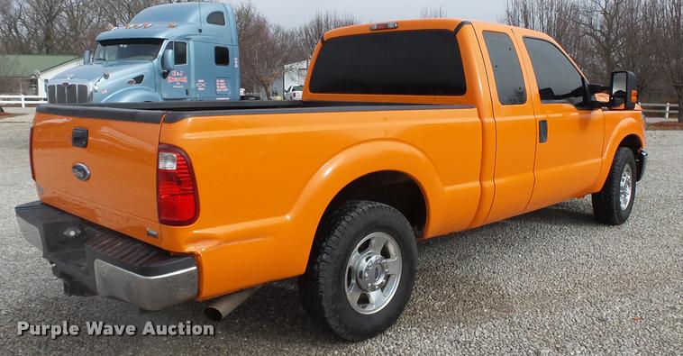 image for item BM9557 2011 Ford F250 Super Duty SuperCab pickup truck