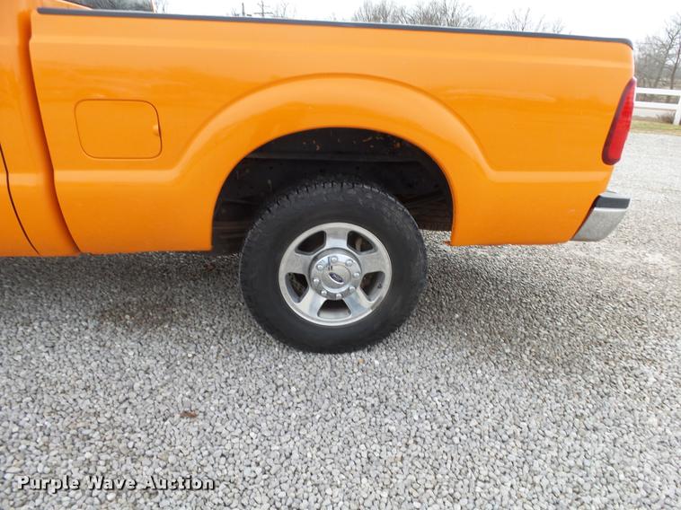 image for item BM9557 2011 Ford F250 Super Duty SuperCab pickup truck