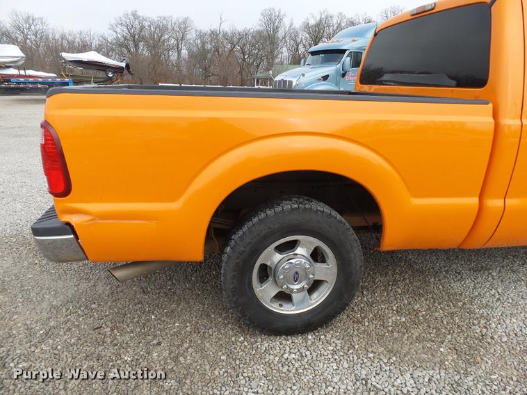 image for item BM9557 2011 Ford F250 Super Duty SuperCab pickup truck