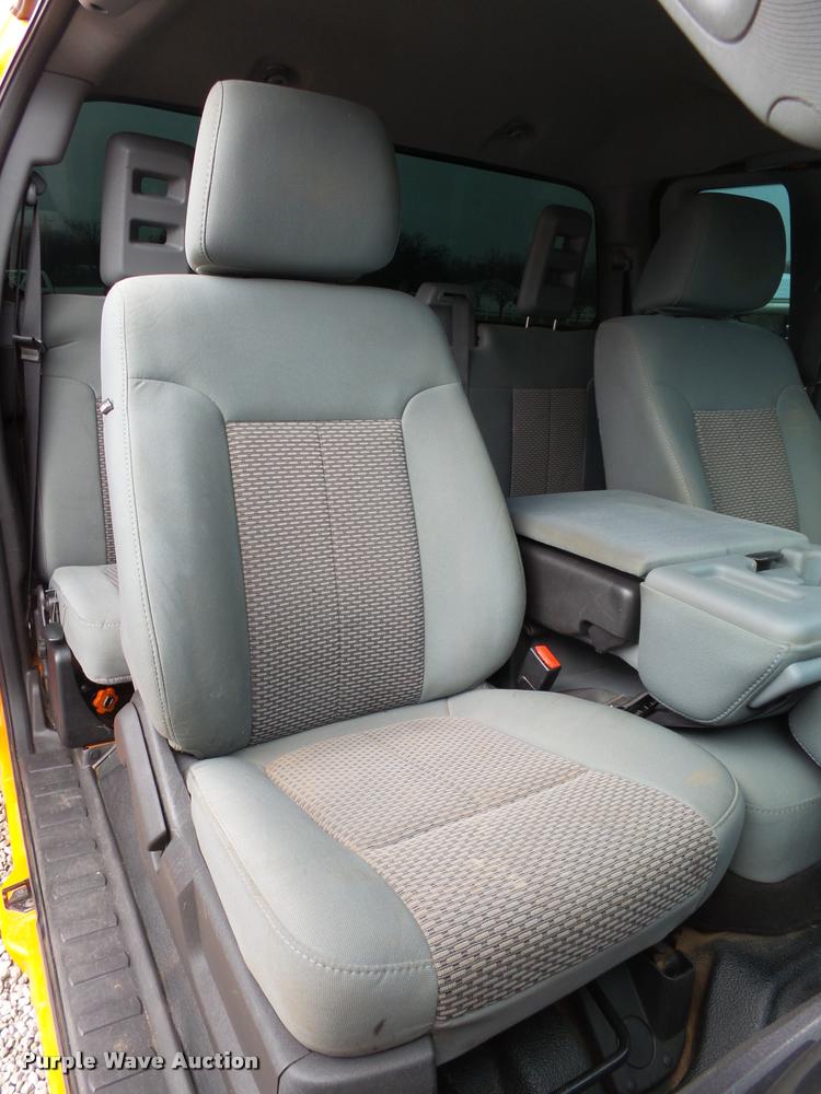 image for item BM9557 2011 Ford F250 Super Duty SuperCab pickup truck