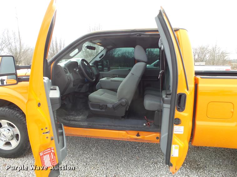 image for item BM9557 2011 Ford F250 Super Duty SuperCab pickup truck