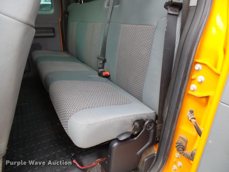 image for item BM9557 2011 Ford F250 Super Duty SuperCab pickup truck