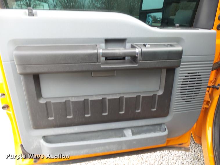 image for item BM9557 2011 Ford F250 Super Duty SuperCab pickup truck