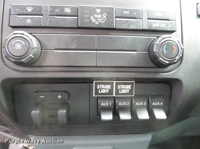 image for item BM9557 2011 Ford F250 Super Duty SuperCab pickup truck