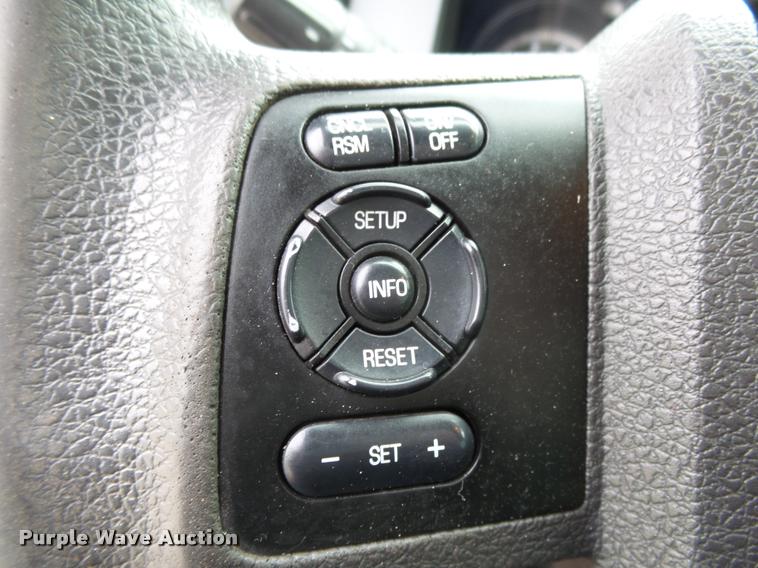 image for item BM9557 2011 Ford F250 Super Duty SuperCab pickup truck