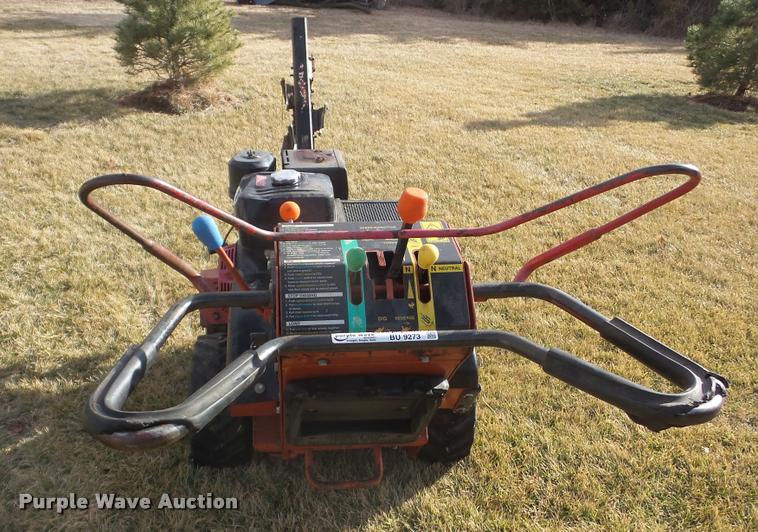 image for item BU9273 2007 Ditch Witch 1330 trencher
