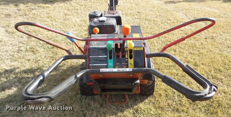 image for item BU9273 2007 Ditch Witch 1330 trencher