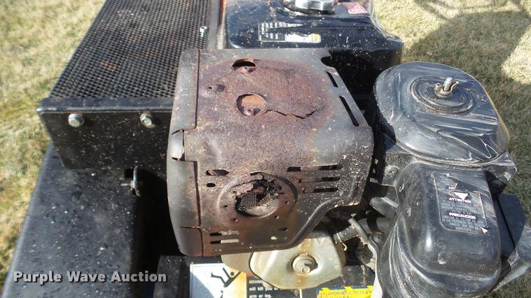 image for item BU9273 2007 Ditch Witch 1330 trencher