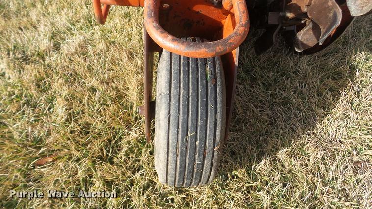 image for item BU9273 2007 Ditch Witch 1330 trencher