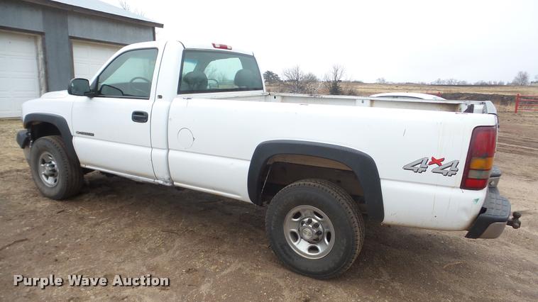 image for item BU9282 2002 Chevrolet Silverado 2500HD pickup truck