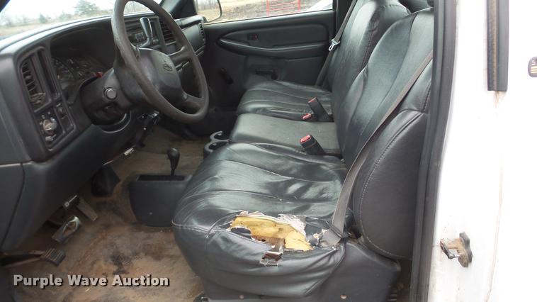 image for item BU9282 2002 Chevrolet Silverado 2500HD pickup truck