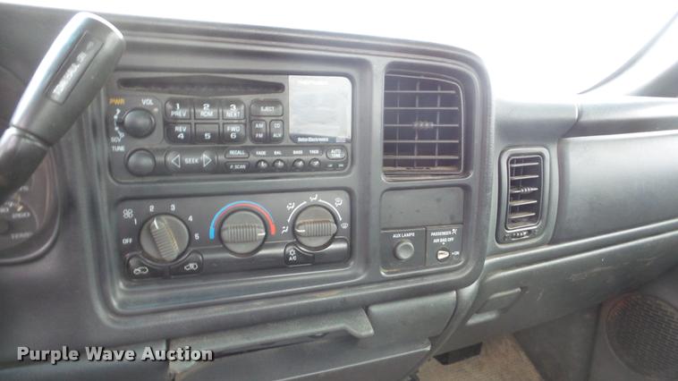 image for item BU9282 2002 Chevrolet Silverado 2500HD pickup truck