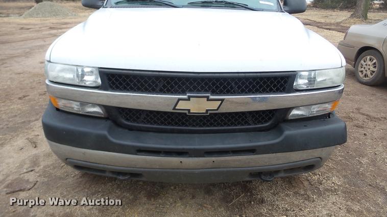 image for item BU9282 2002 Chevrolet Silverado 2500HD pickup truck