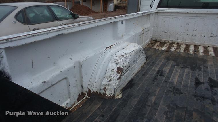 image for item BU9282 2002 Chevrolet Silverado 2500HD pickup truck