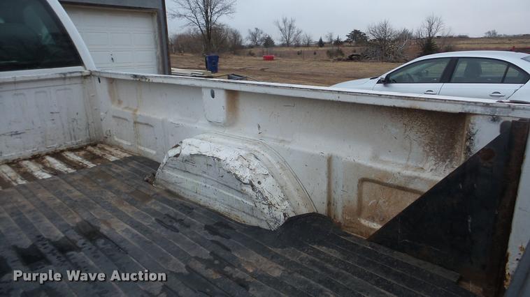 image for item BU9282 2002 Chevrolet Silverado 2500HD pickup truck