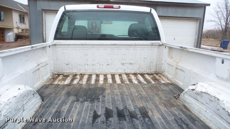 image for item BU9282 2002 Chevrolet Silverado 2500HD pickup truck