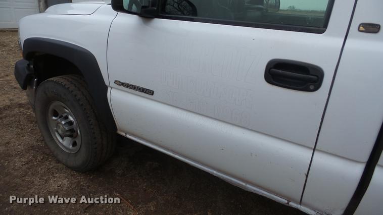 image for item BU9282 2002 Chevrolet Silverado 2500HD pickup truck