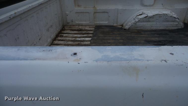 image for item BU9282 2002 Chevrolet Silverado 2500HD pickup truck