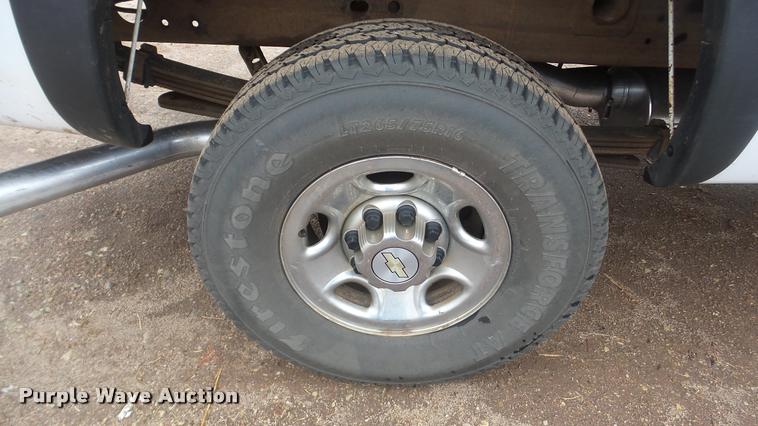 image for item BU9282 2002 Chevrolet Silverado 2500HD pickup truck