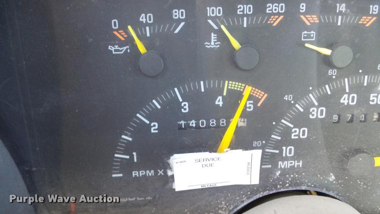 image for item BU9306 1992 Chevrolet 3500 flatbed pickup truck