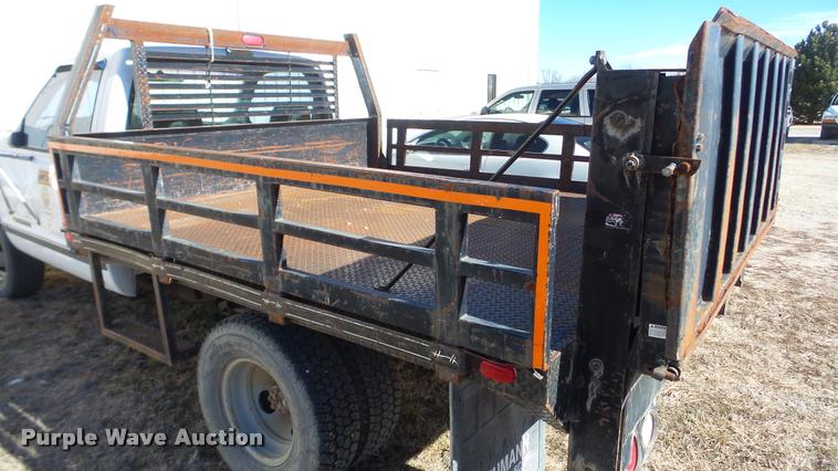 image for item BU9306 1992 Chevrolet 3500 flatbed pickup truck