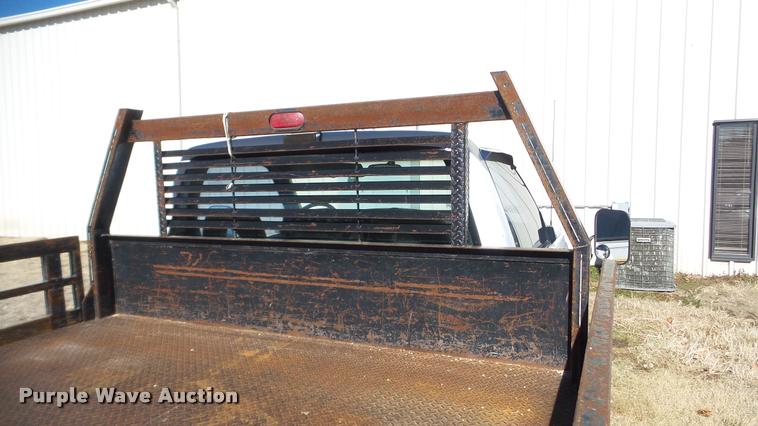 image for item BU9306 1992 Chevrolet 3500 flatbed pickup truck