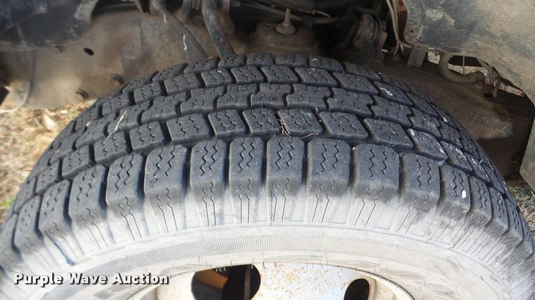 image for item BU9306 1992 Chevrolet 3500 flatbed pickup truck