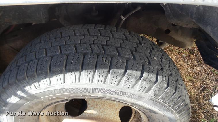 image for item BU9306 1992 Chevrolet 3500 flatbed pickup truck